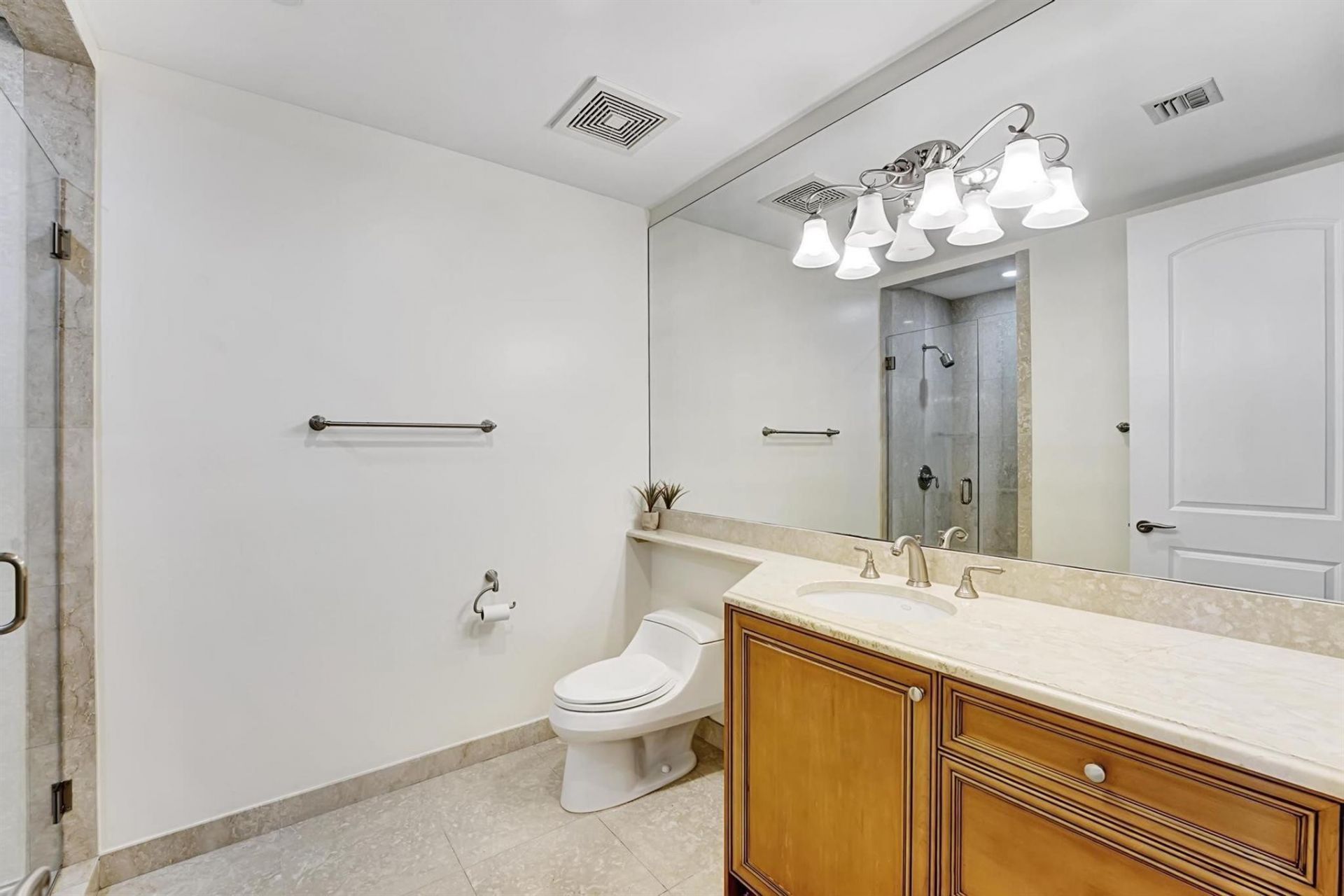 1 N Ocean Blvd, Unit 403, Boca Raton, FL 33432 Photo