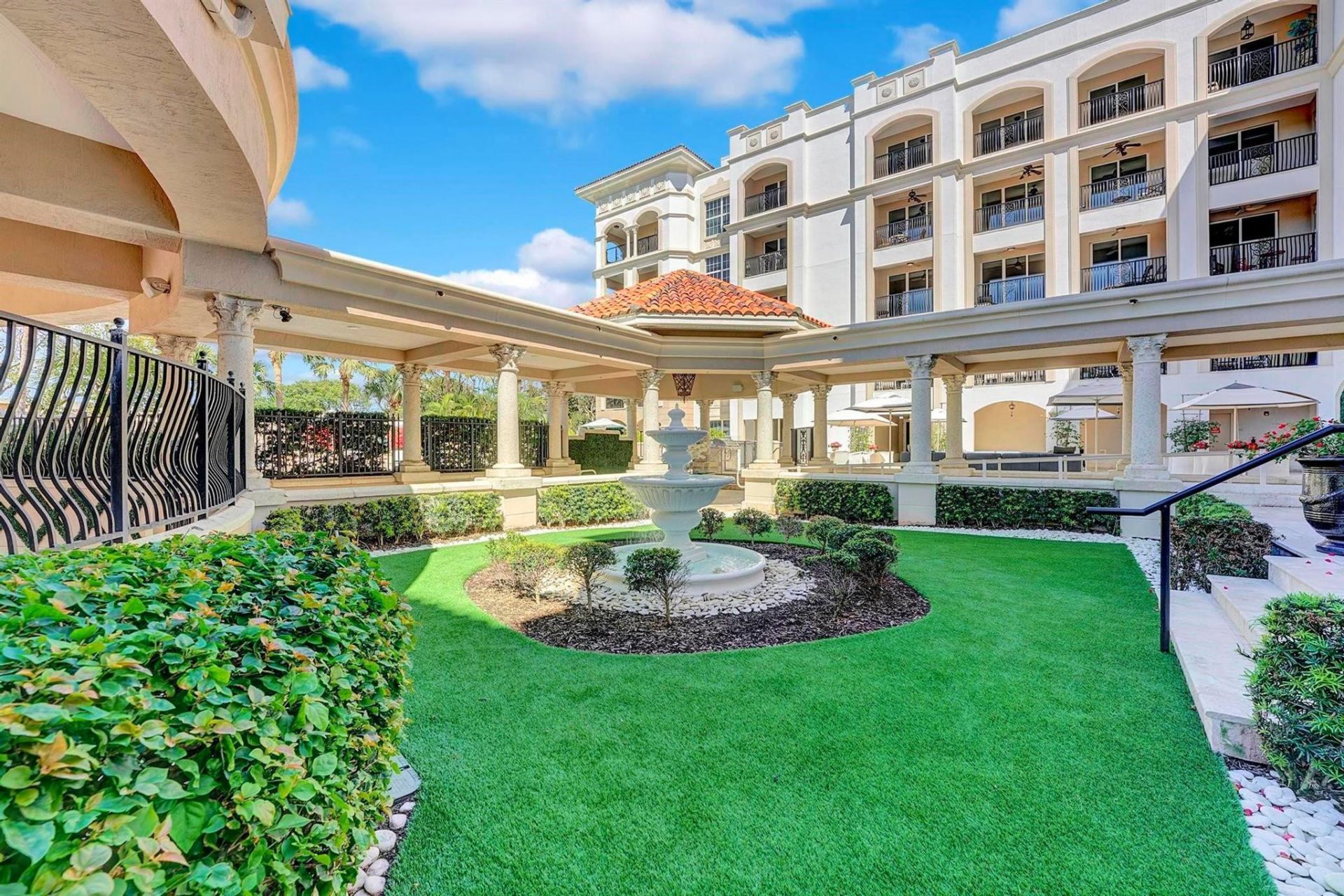 1 N Ocean Boulevard, Unit 403, Boca Raton, FL 33432 Photo