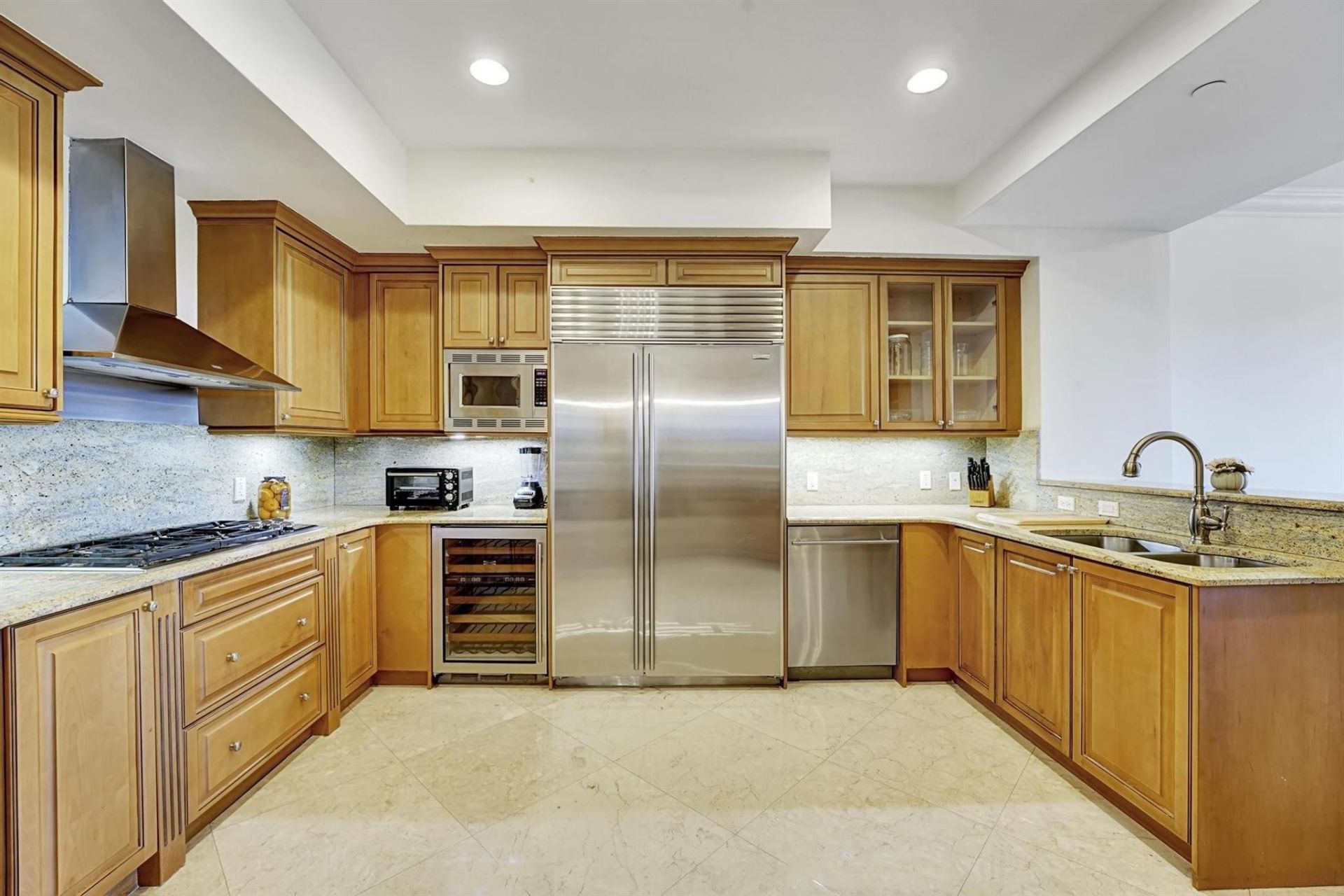 1 N Ocean Boulevard, Unit 403, Boca Raton, FL 33432 Photo