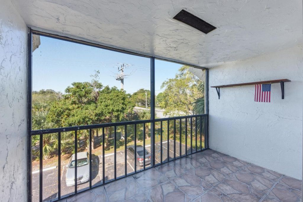 490 NW 20th Street, Unit 316, Boca Raton, FL 33431 Photo