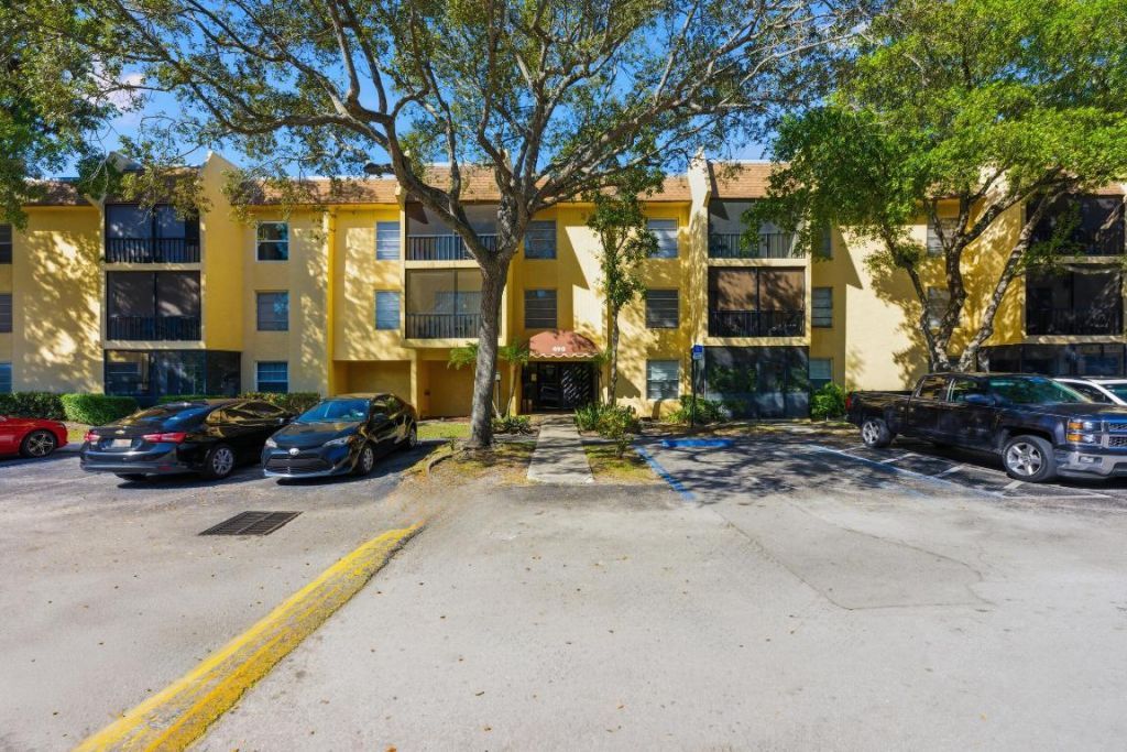 490 NW 20th Street, Unit 316, Boca Raton, FL 33431 Photo