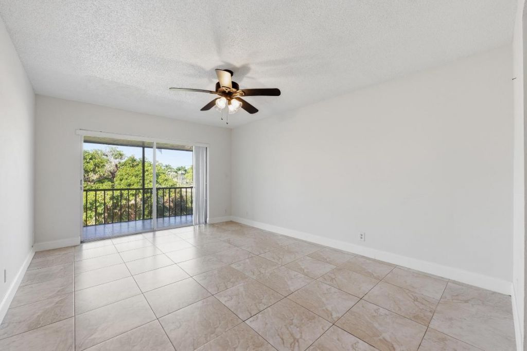 490 NW 20th Street, Unit 316, Boca Raton, FL 33431 Photo