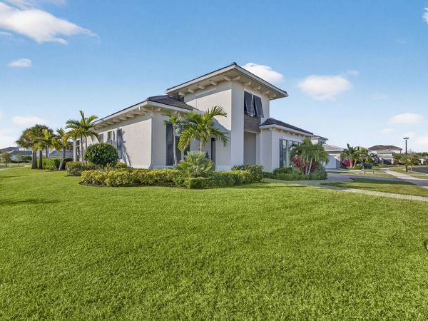 9261 Coral Isles Circle, Palm Beach Gardens, FL 33412