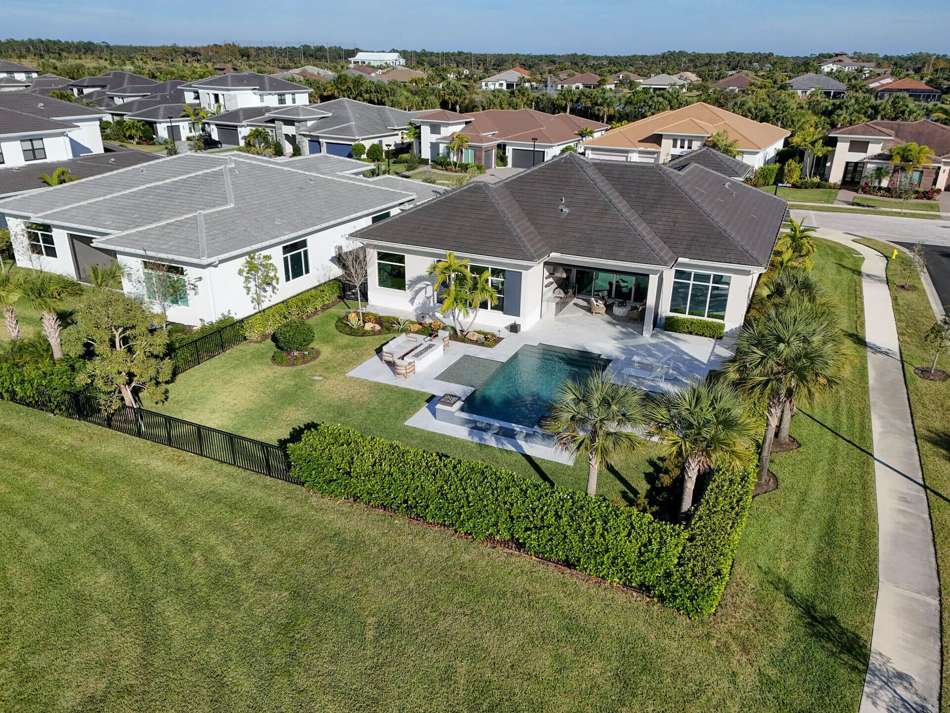 9261 Coral Isles Circle, Palm Beach Gardens, FL 33412 Photo