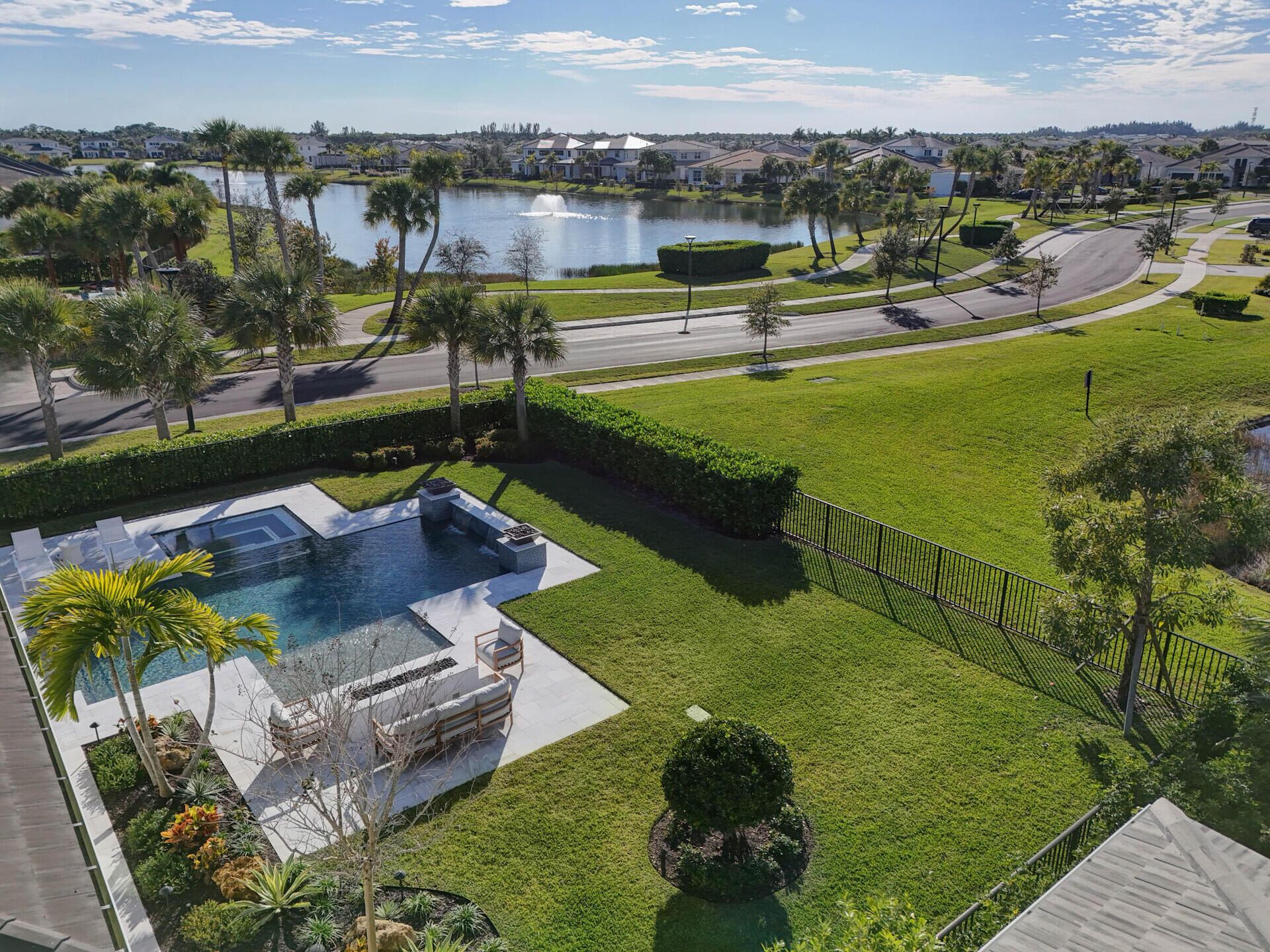 9261 Coral Isles Circle, Palm Beach Gardens, FL 33412 Photo