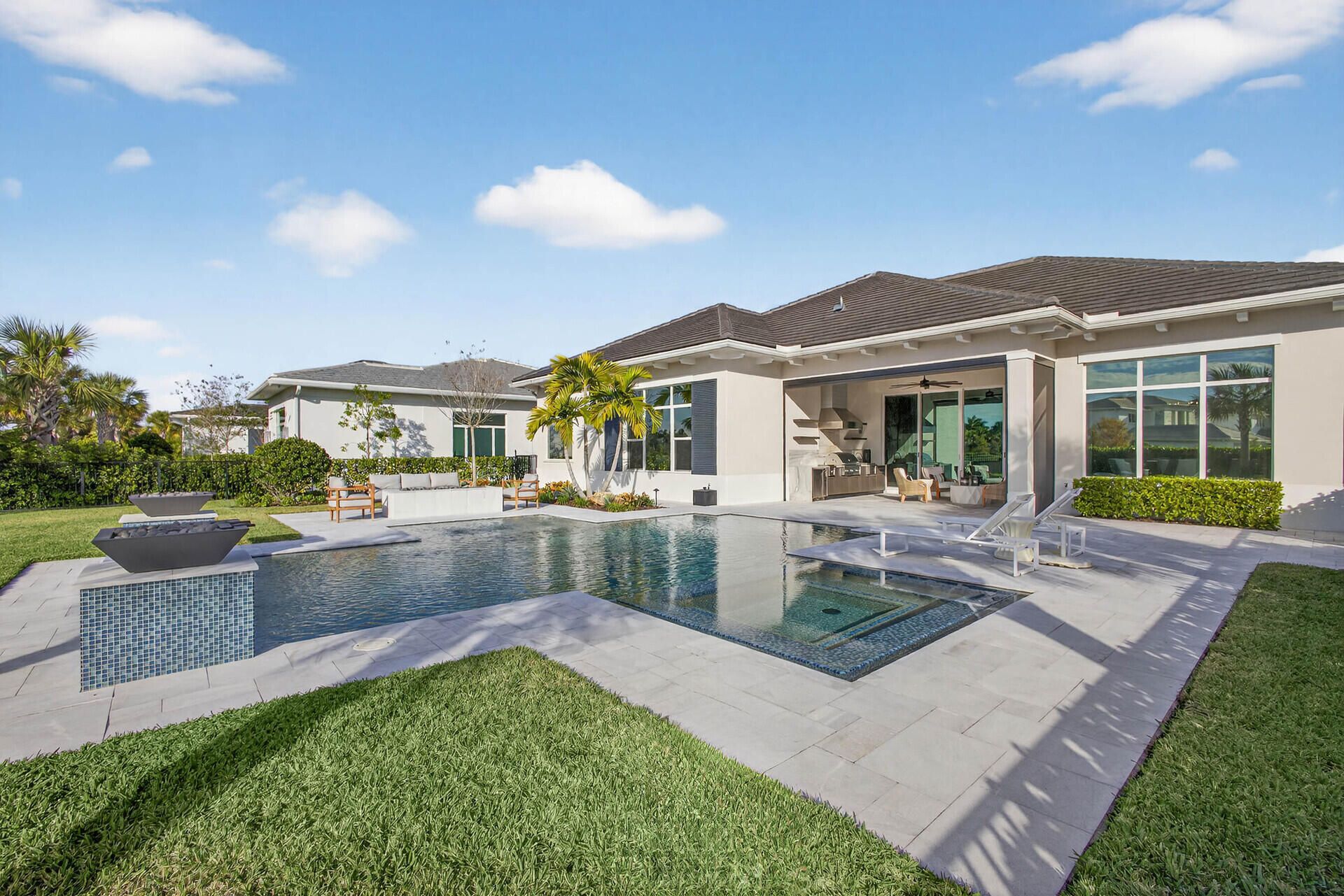 9261 Coral Isles Circle, Palm Beach Gardens, FL 33412 Photo