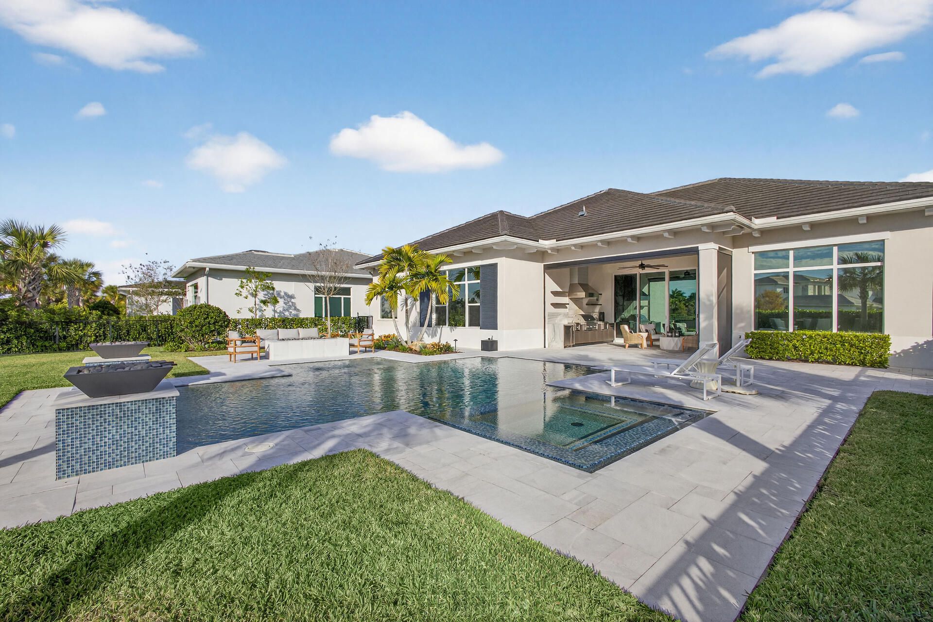 9261 Coral Isles Circle, Palm Beach Gardens, FL 33412 Photo