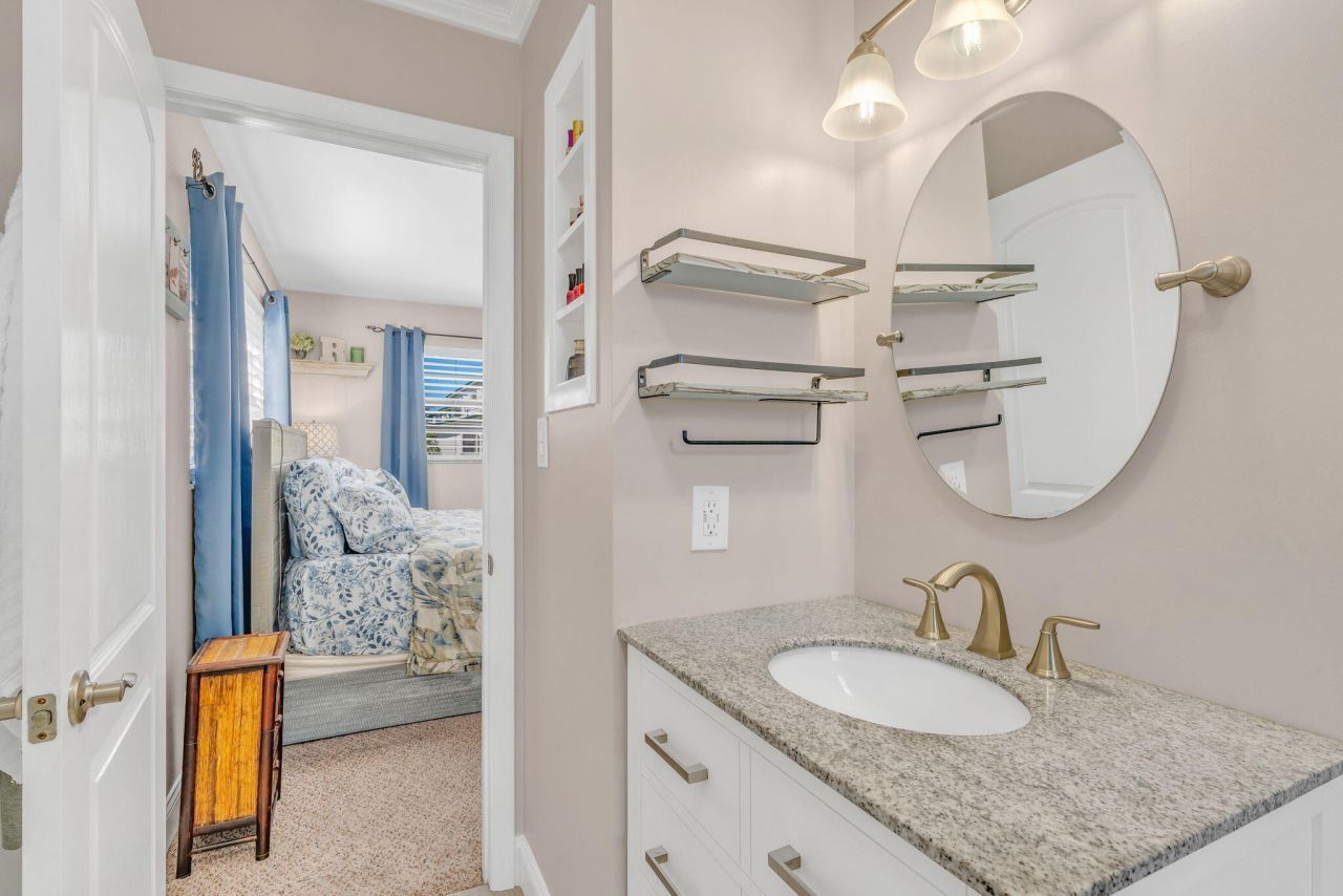 17152 Marlin Drive, Sugarloaf, FL 33042 Photo