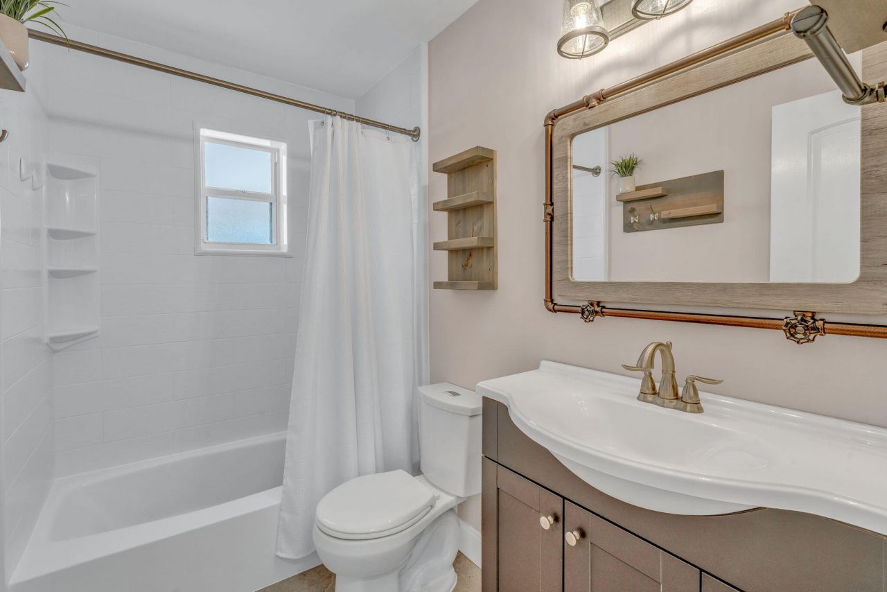 17152 Marlin Drive, Sugarloaf, FL 33042 Photo