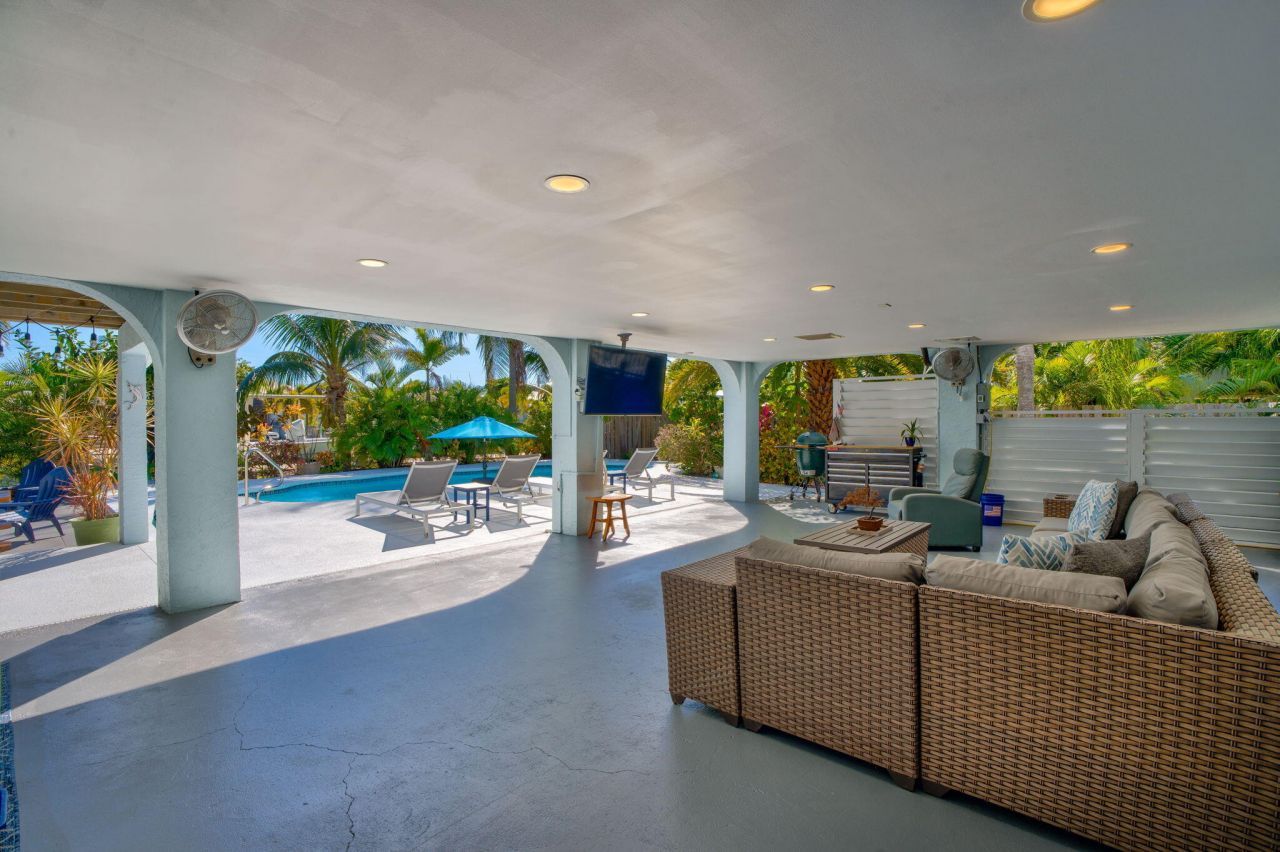 17152 Marlin Drive, Sugarloaf, FL 33042 Photo