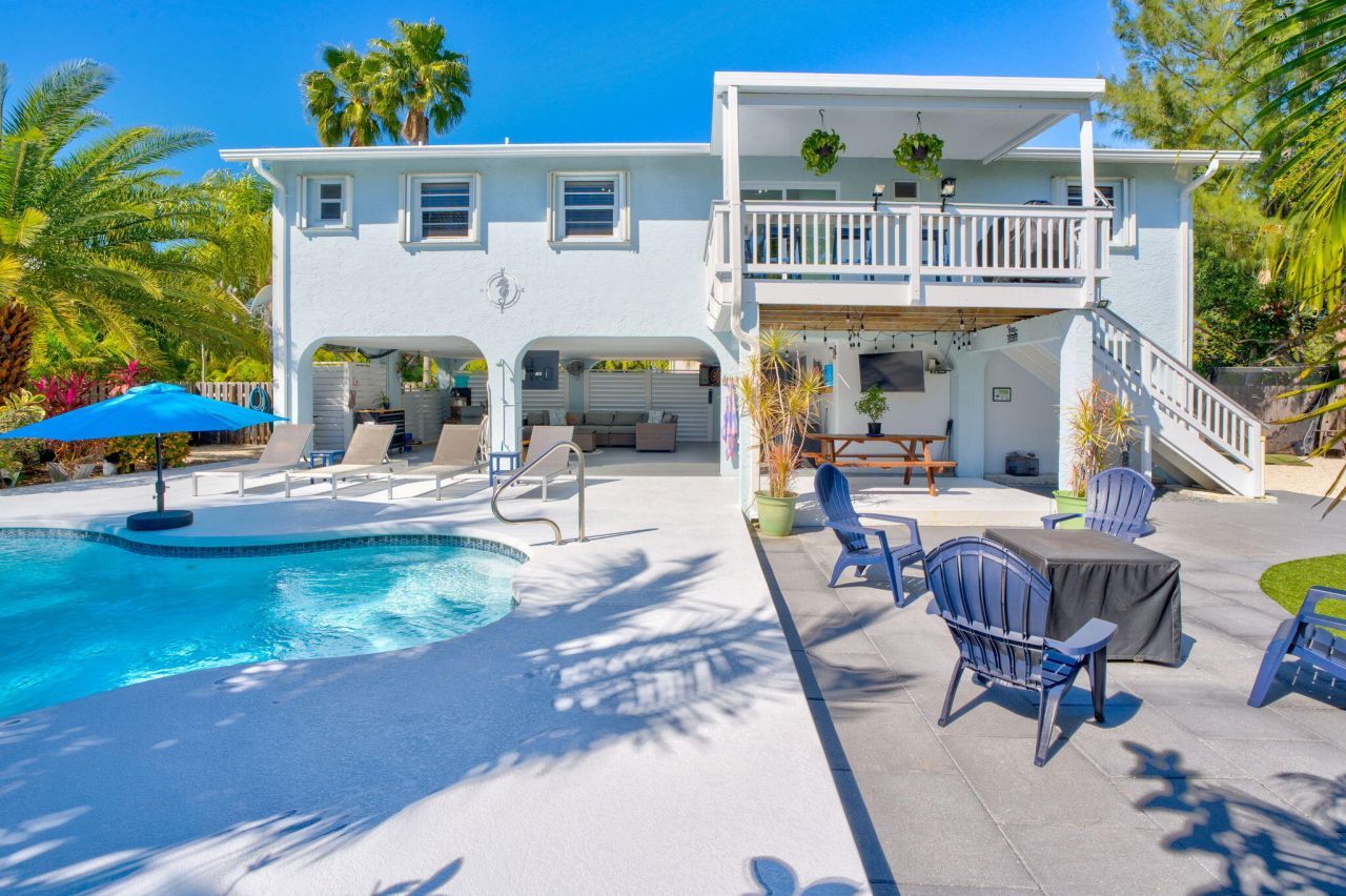 17152 Marlin Drive, Sugarloaf, FL 33042 Photo