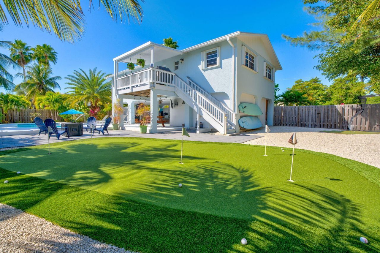 17152 Marlin Drive, Sugarloaf, FL 33042 Photo