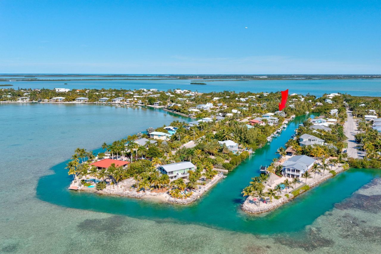 17152 Marlin Drive, Sugarloaf, FL 33042 Photo