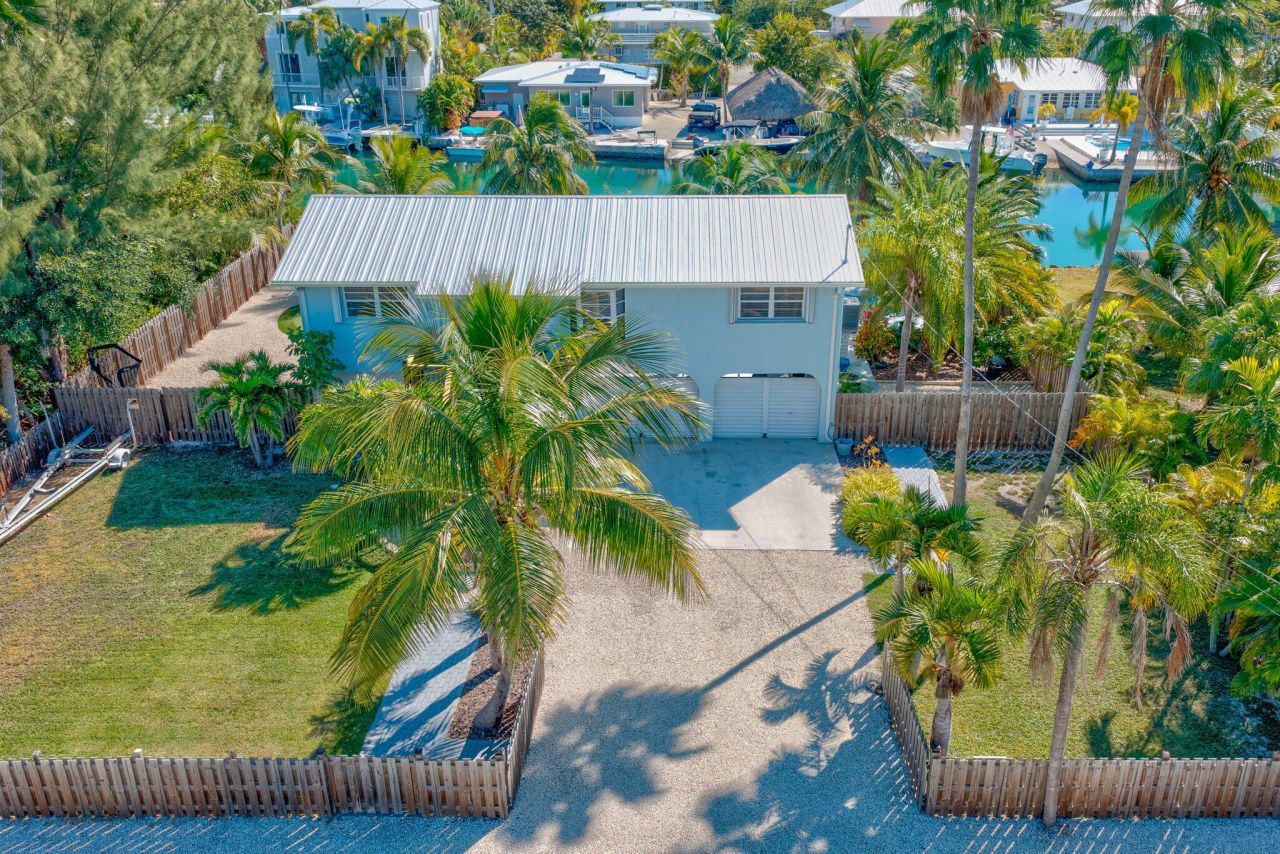 17152 Marlin Drive, Sugarloaf, FL 33042 Photo