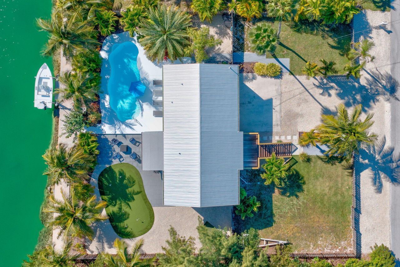 17152 Marlin Drive, Sugarloaf, FL 33042 Photo