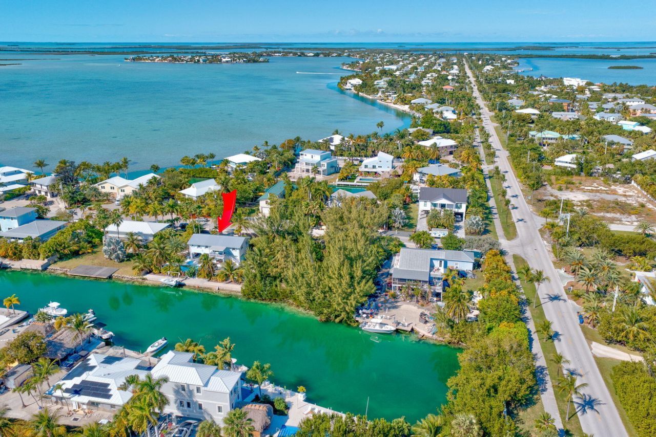 17152 Marlin Drive, Sugarloaf, FL 33042 Photo