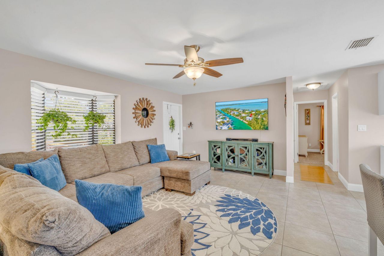 17152 Marlin Drive, Sugarloaf, FL 33042 Photo