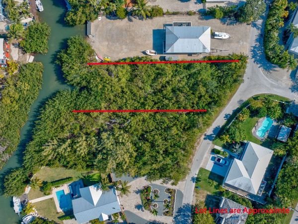 63 Sugarloaf Drive, Sugarloaf, FL 33042