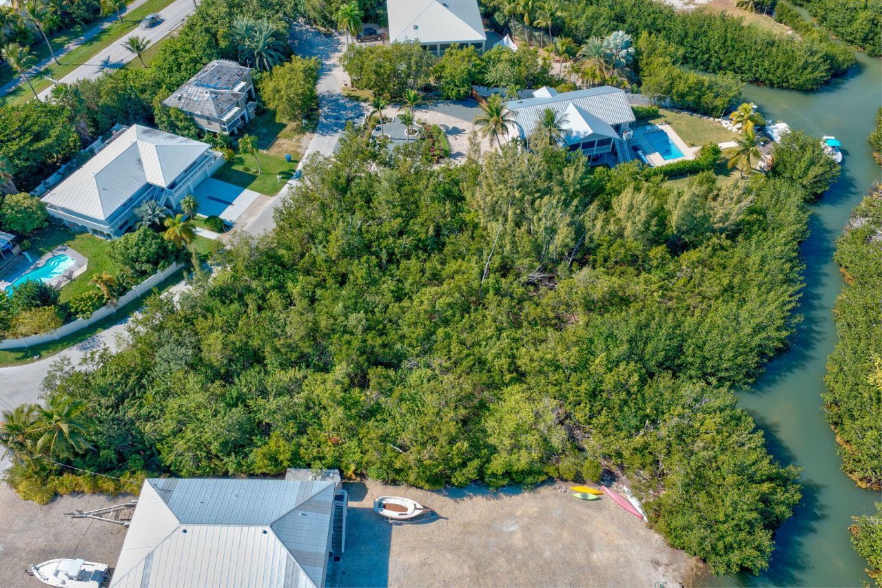 63 Sugarloaf Drive, Sugarloaf, FL 33042 Photo