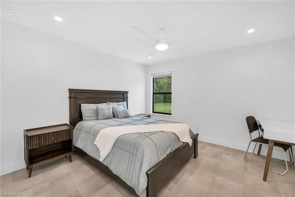 6659 Livingston Woods Ln, Naples, FL 34109 Photo