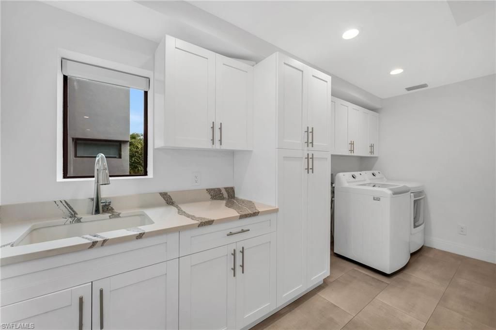6659 Livingston Woods Ln, Naples, FL 34109 Photo