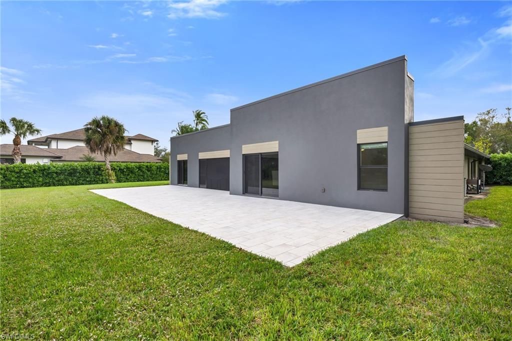 6659 Livingston Woods Ln, Naples, FL 34109 Photo