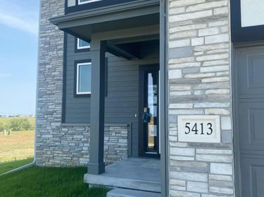 5413 N 190 Street, Elkhorn, NE 68022