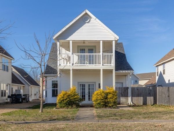 2725 N Westminster Drive, Fayetteville, AR 72704