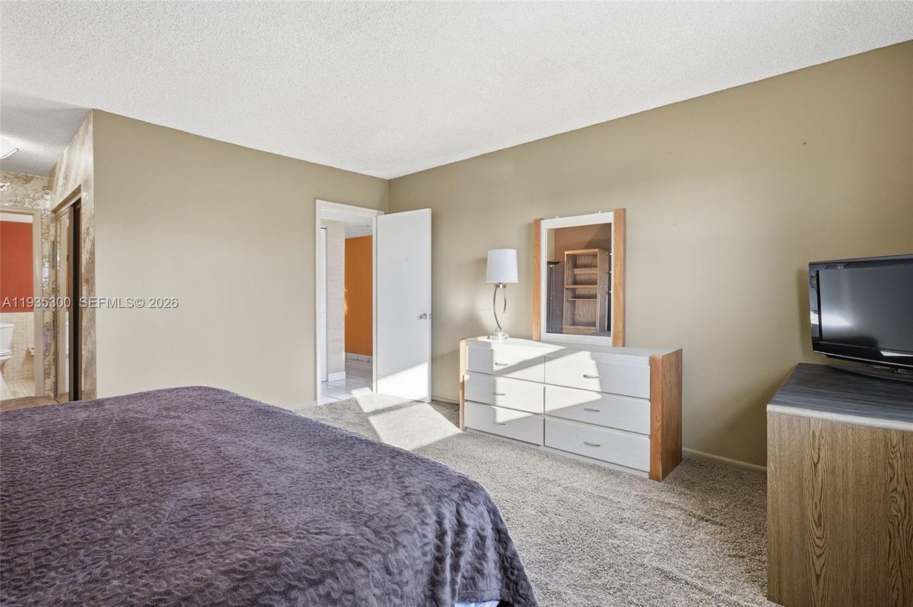 2061 NW 47th Ter, Unit 402, Lauderhill, FL 33313 Photo
