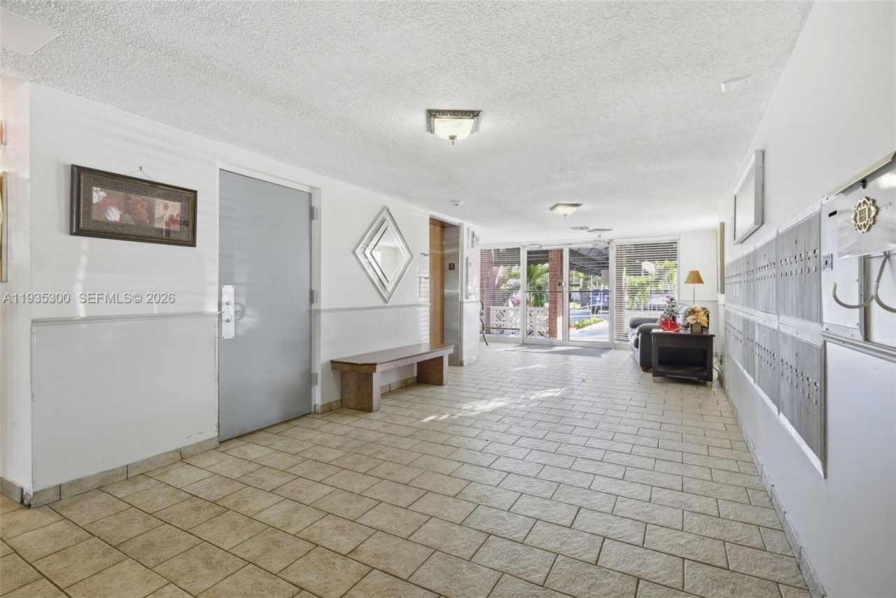 2061 NW 47th Ter, Unit 402, Lauderhill, FL 33313 Photo