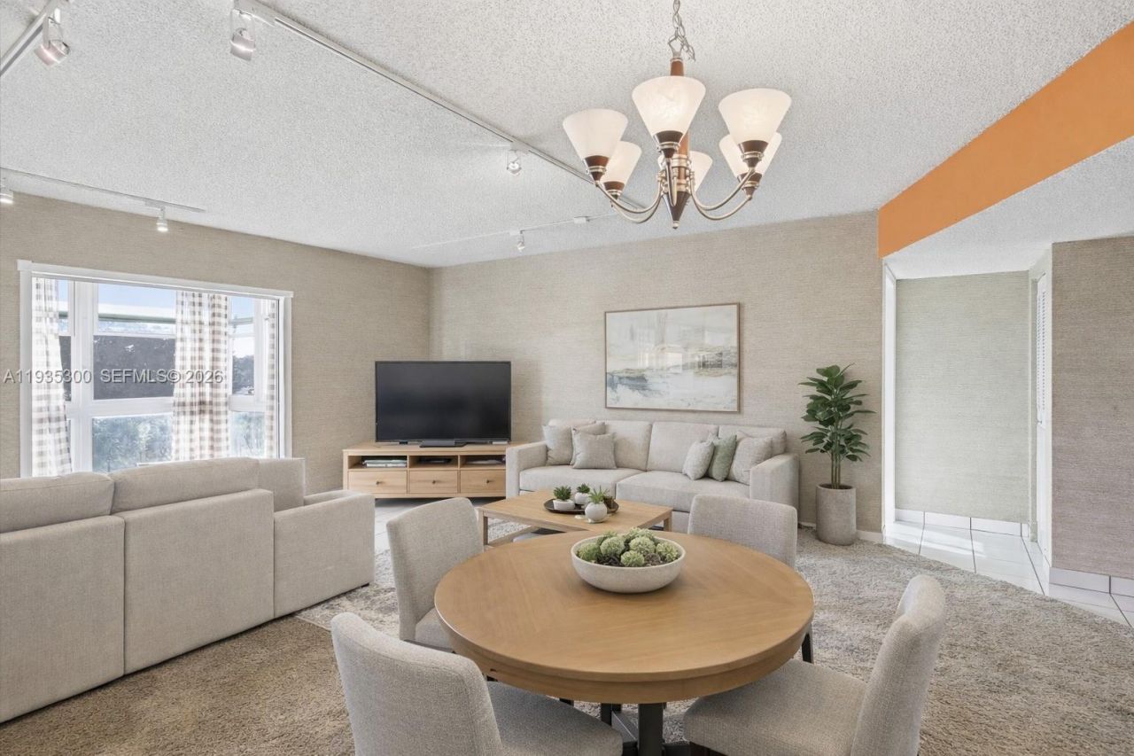 2061 NW 47th Ter, Unit 402, Lauderhill, FL 33313 Photo