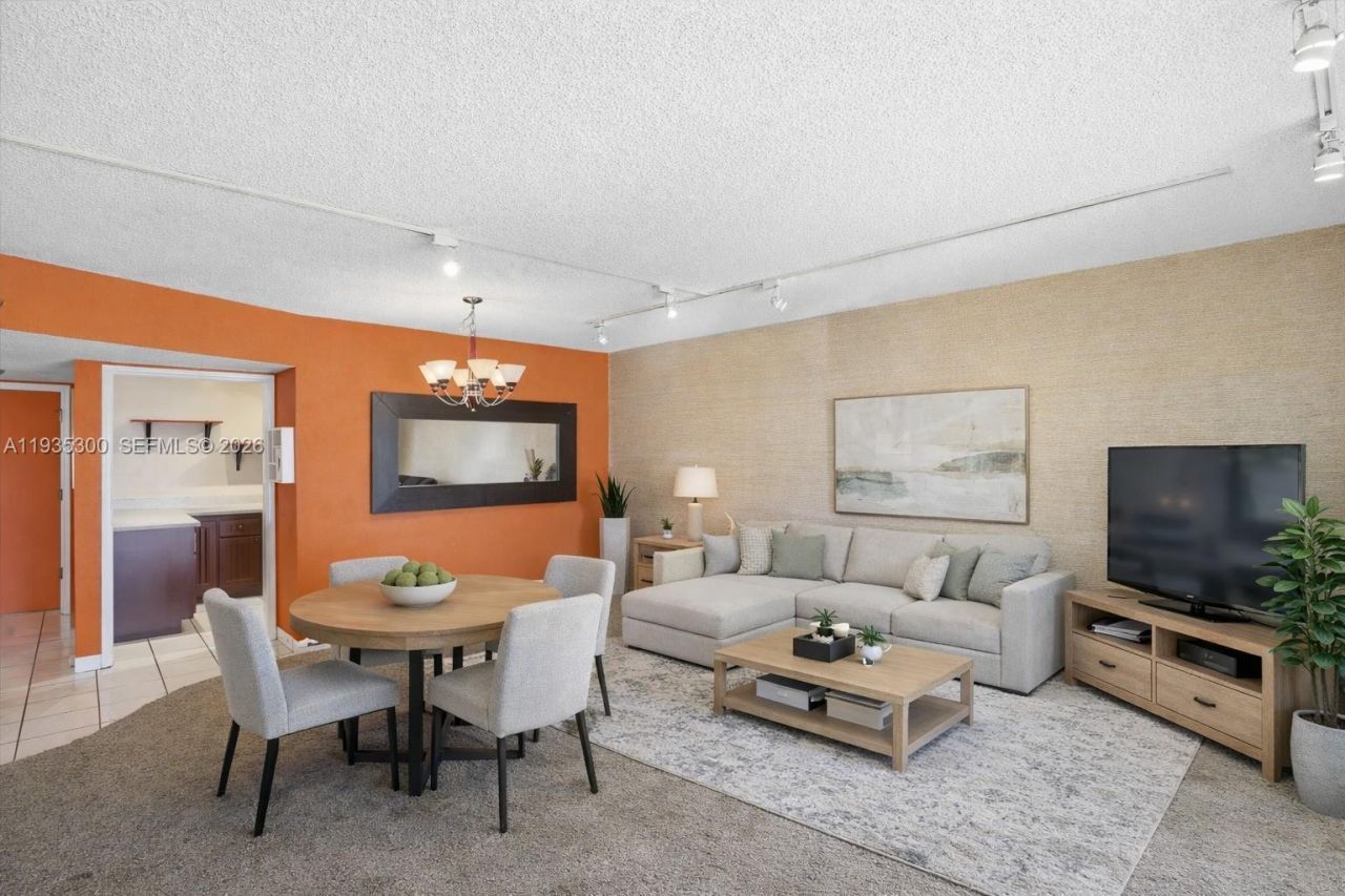 2061 NW 47th Ter, Unit 402, Lauderhill, FL 33313 Photo