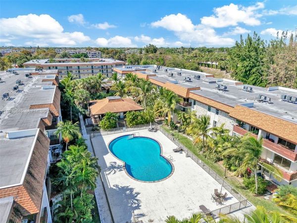 7483 SW 82nd St, Unit A101, Miami, FL 33143