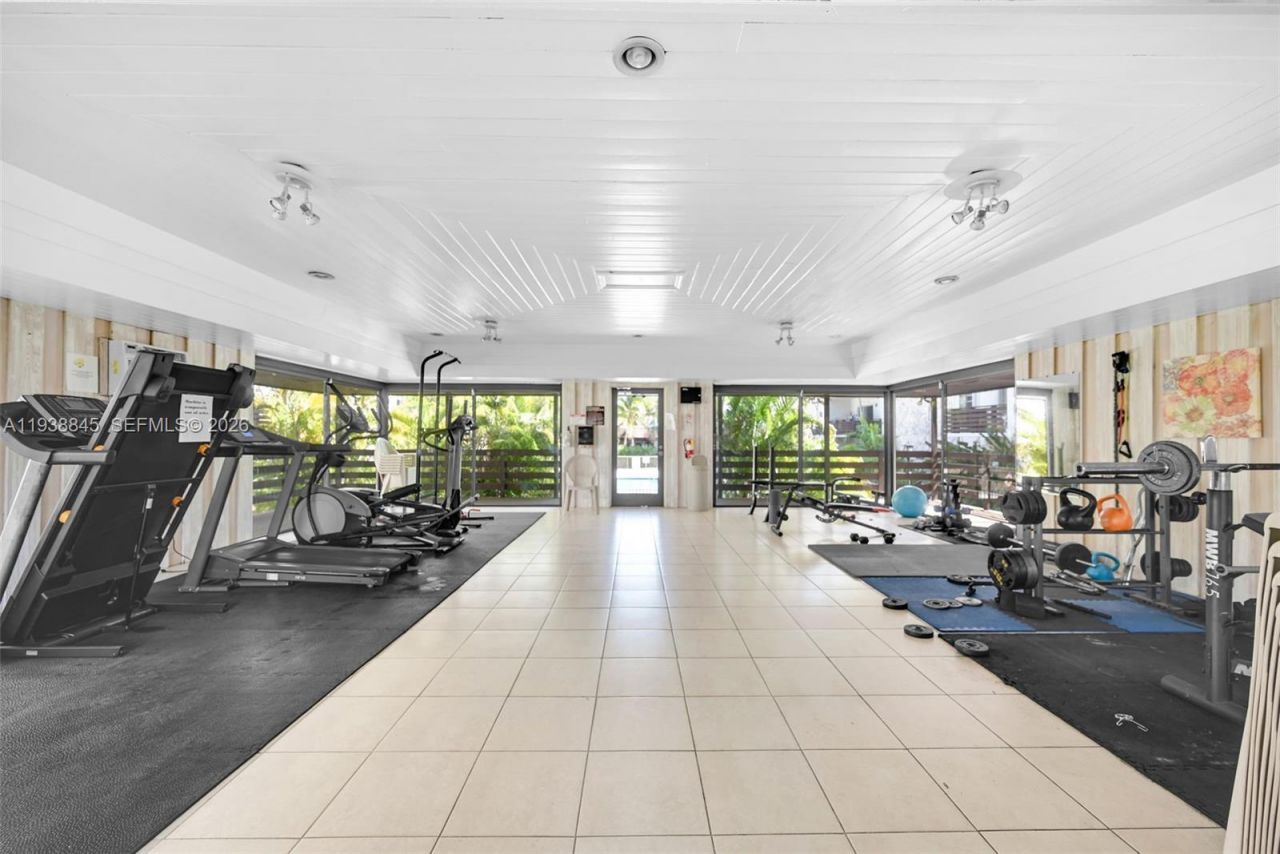 7483 SW 82nd St, Unit A101, Miami, FL 33143 Photo