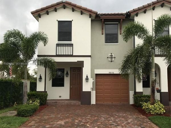 8806 NW 103rd Ave, Unit 8806, Doral, FL 33178