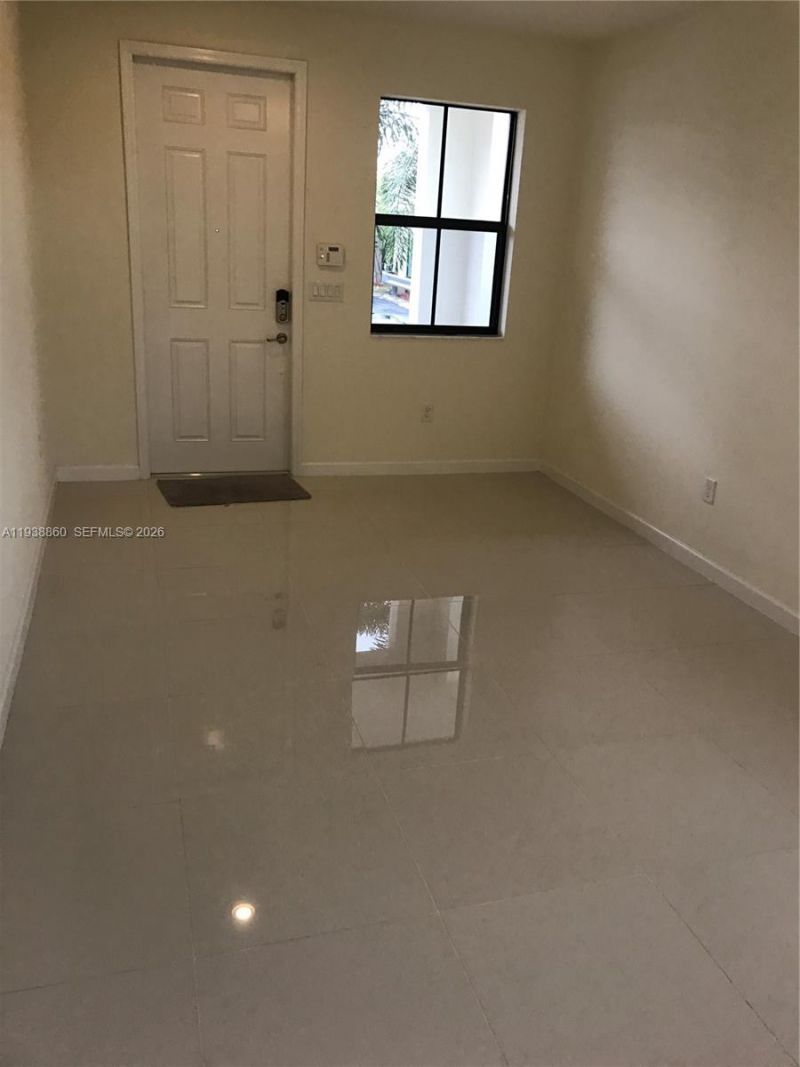 8806 NW 103rd Ave, Unit 8806, Doral, FL 33178 Photo