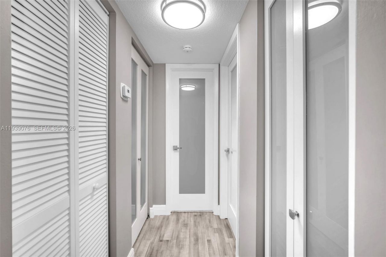 2112 S Cypress Bend Dr, Unit 802, Pompano Beach, FL 33069 Photo