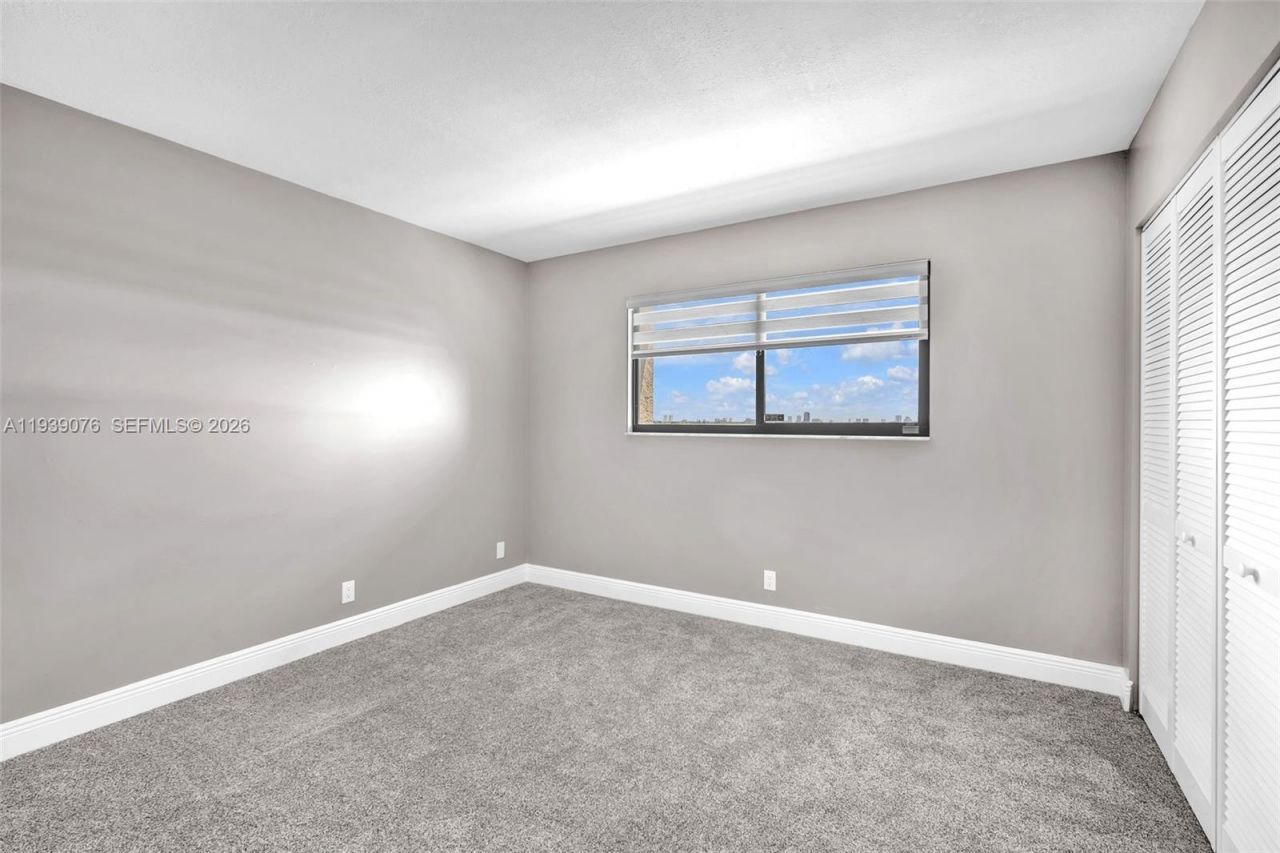 2112 S Cypress Bend Dr, Unit 802, Pompano Beach, FL 33069 Photo