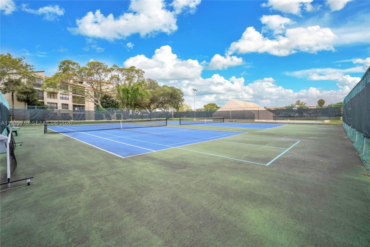 2112 S Cypress Bend Dr, Unit 802, Pompano Beach, FL 33069 Photo