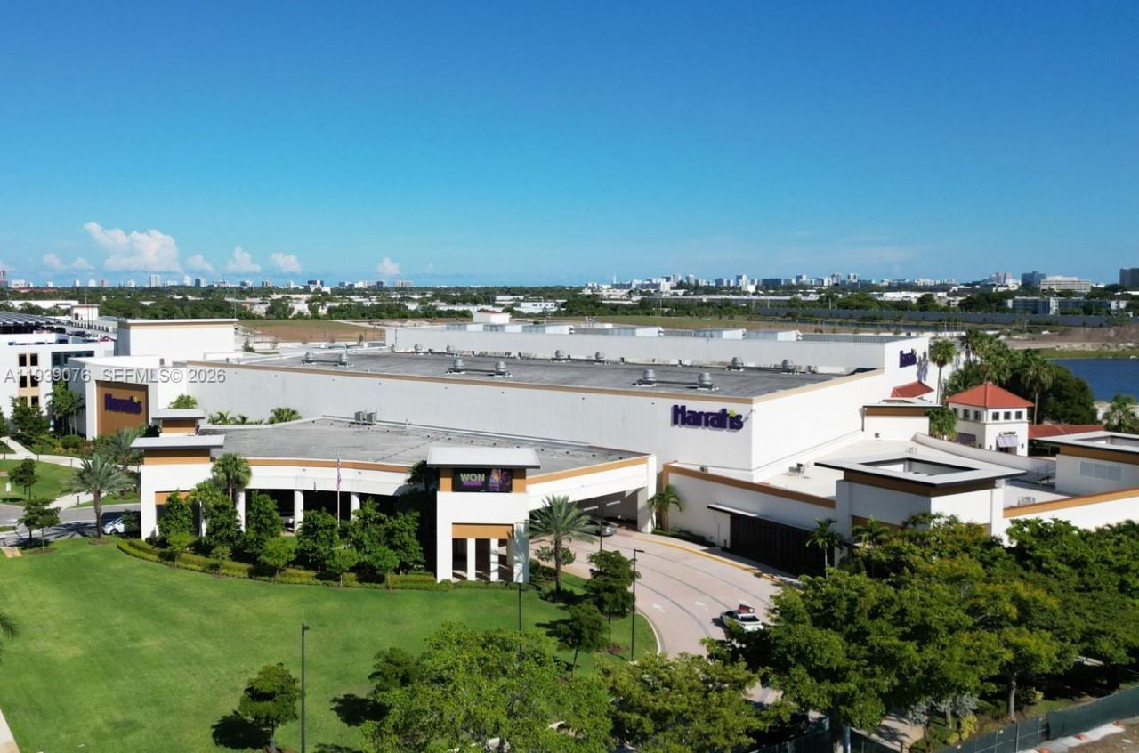 2112 S Cypress Bend Dr, Unit 802, Pompano Beach, FL 33069 Photo