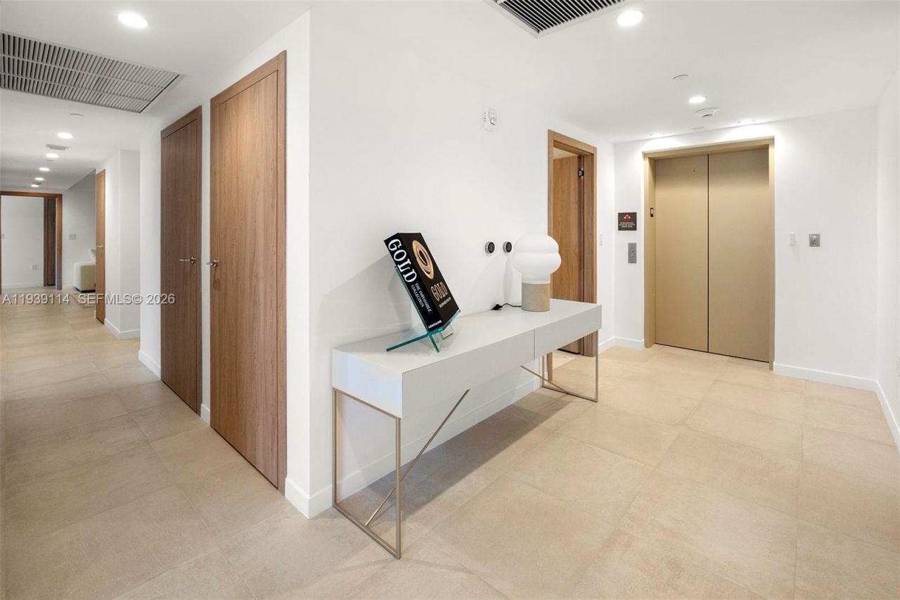 1135 103, Unit 606, Bay Harbor Islands, FL 33154 Photo