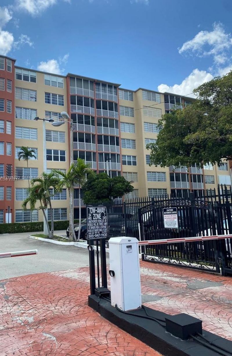 1780 NE 191st St, Unit 609, Miami, FL 33179 Photo