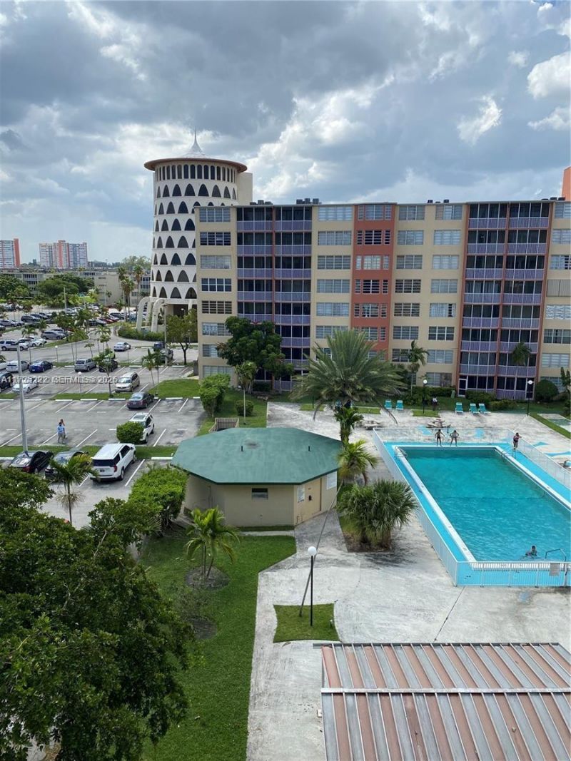 1780 NE 191st St, Unit 609, Miami, FL 33179 Photo