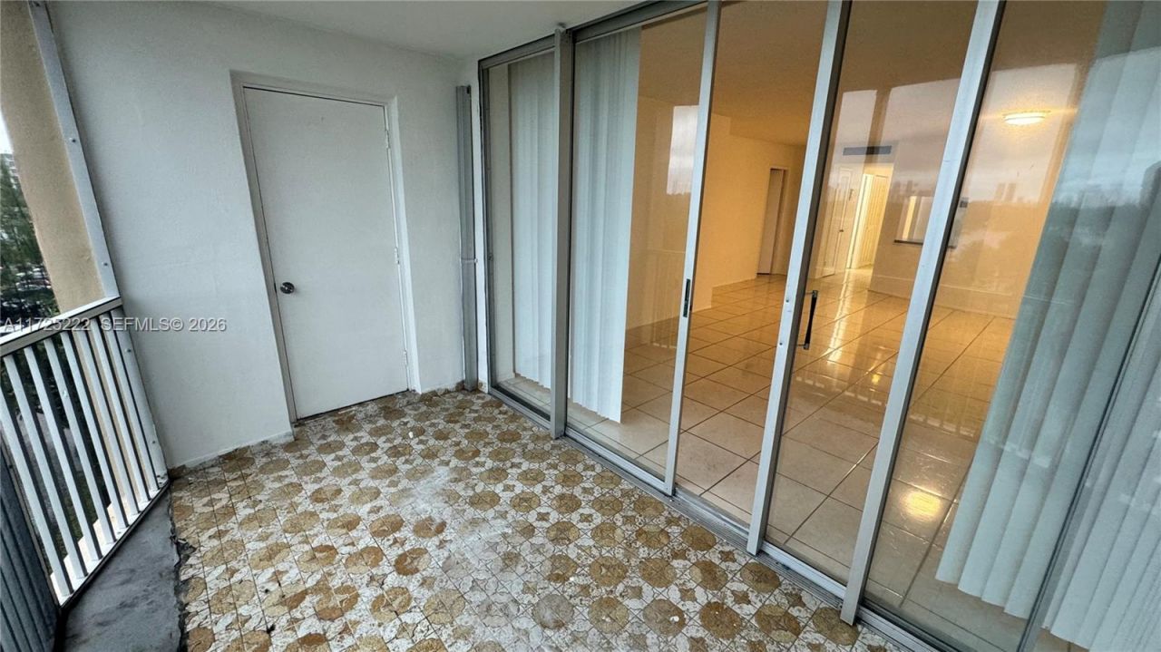 1780 NE 191st St, Unit 609, Miami, FL 33179 Photo