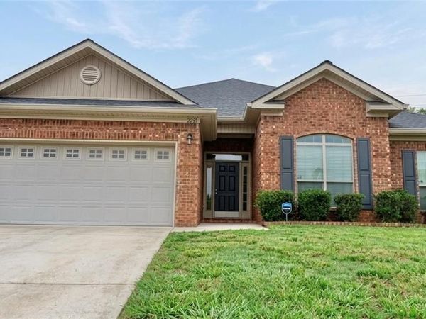 2251 Sable Ridge Drive W, Mobile, AL 36695