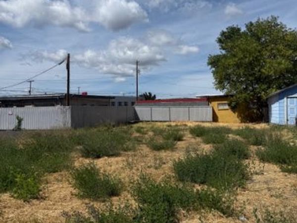 Division Street, Unit Lot 15, Klamath Falls, OR 97601