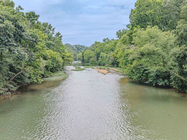 117 Creekside Dr, Florence, AL