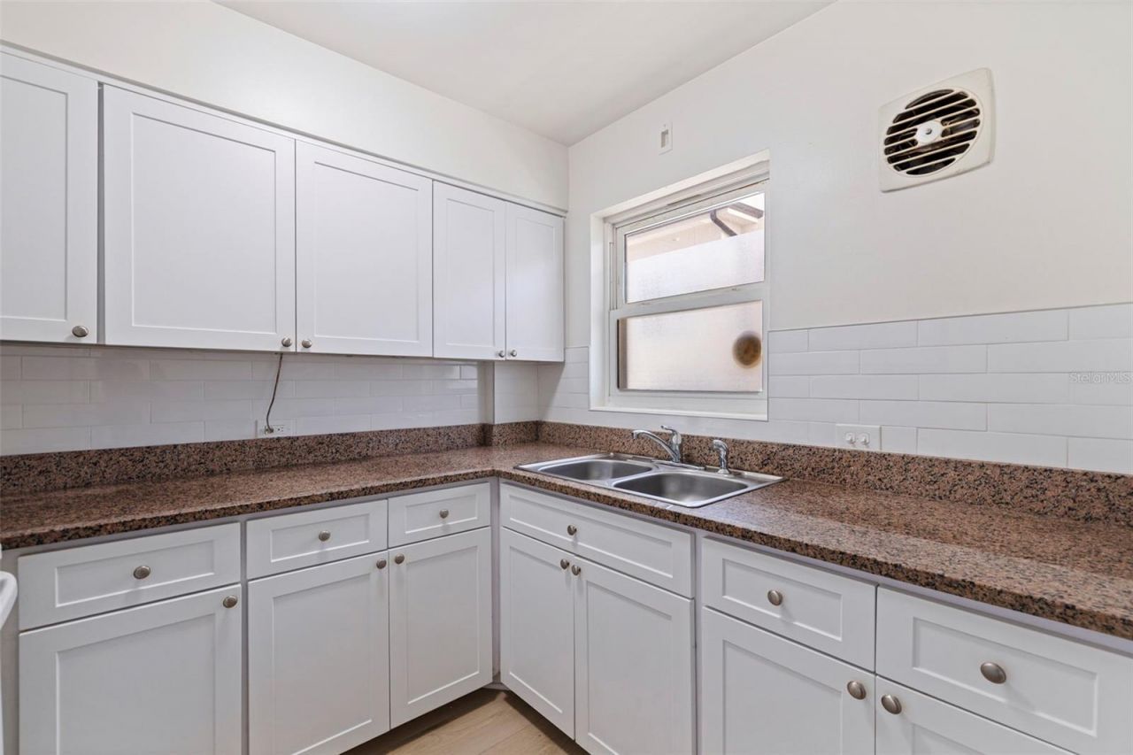 750 Burlington Avenue N, Unit 1G, Saint Petersburg, FL 33701 Photo