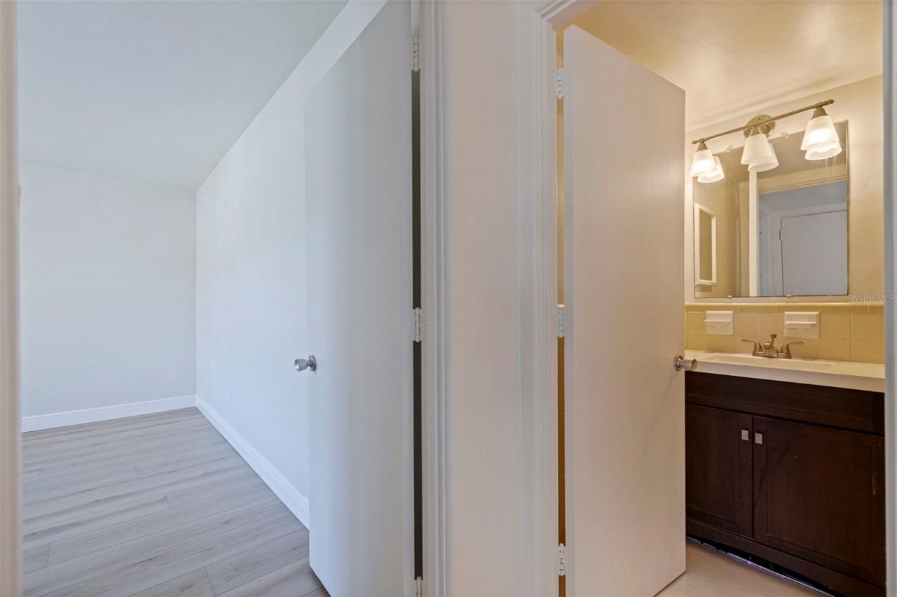 750 Burlington Avenue N, Unit 1G, Saint Petersburg, FL 33701 Photo