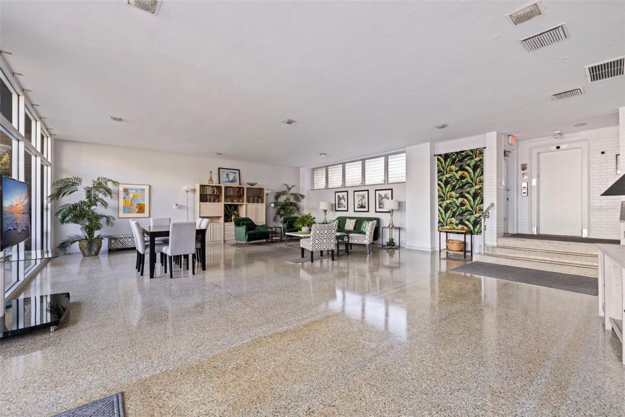 750 Burlington Avenue N, Unit 1G, Saint Petersburg, FL 33701 Photo